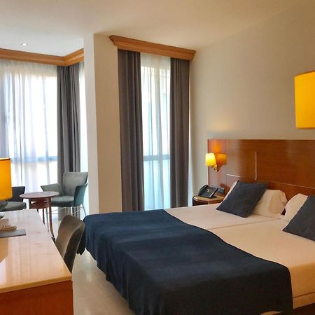 Hotel Calasanz Molins de Rei Εξωτερικό φωτογραφία