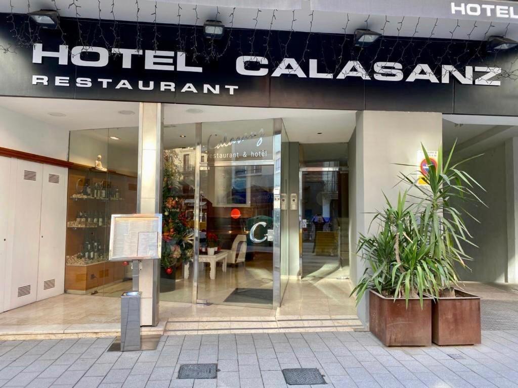 Hotel Calasanz Molins de Rei Εξωτερικό φωτογραφία