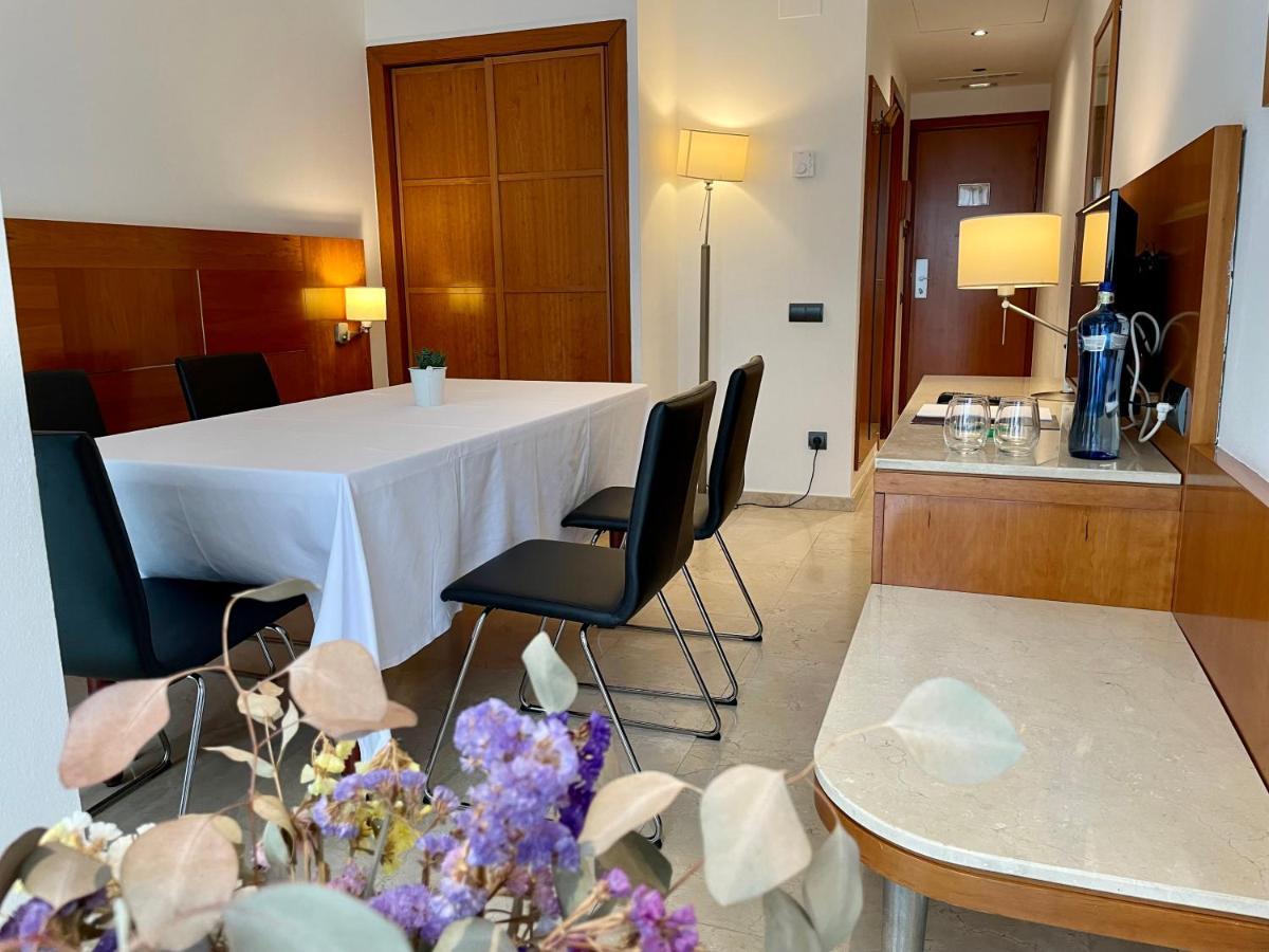 Hotel Calasanz Molins de Rei Εξωτερικό φωτογραφία