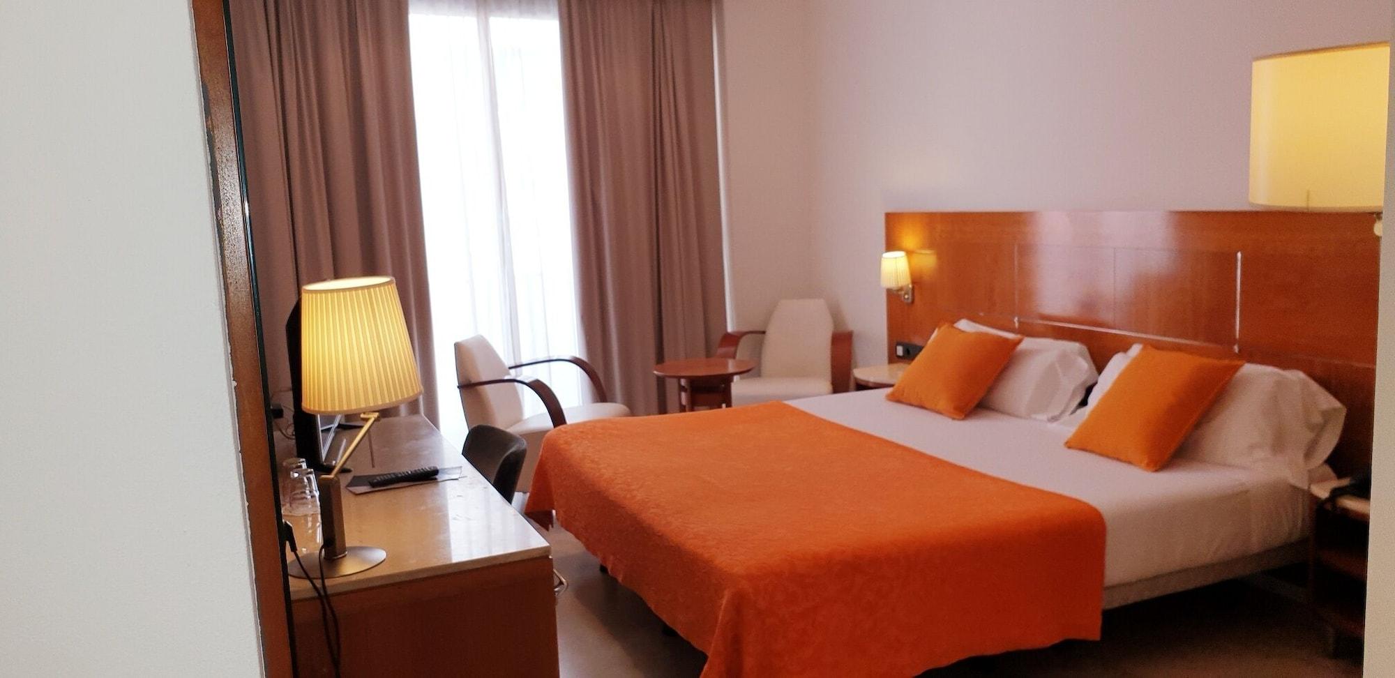 Hotel Calasanz Molins de Rei Εξωτερικό φωτογραφία