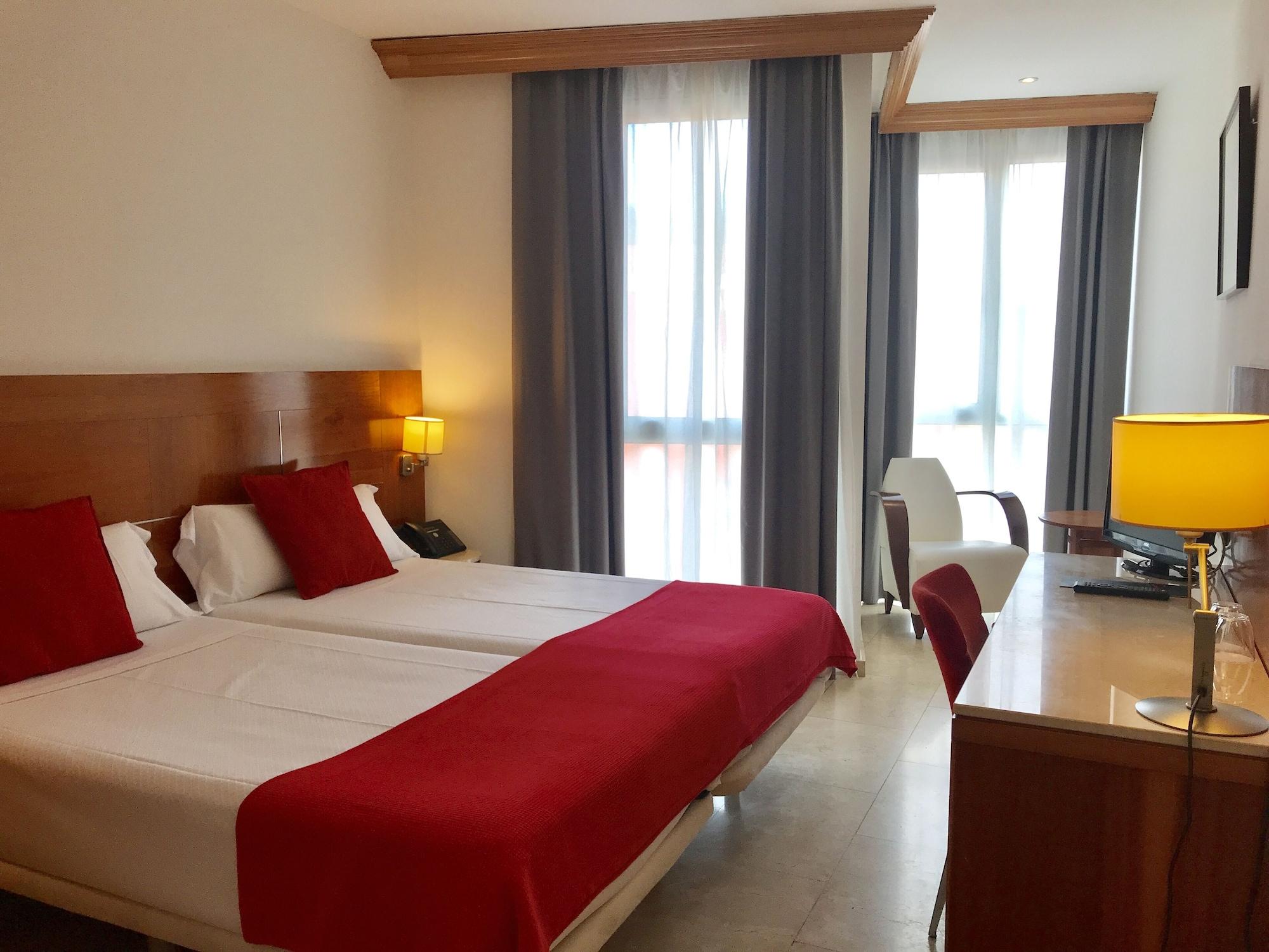 Hotel Calasanz Molins de Rei Εξωτερικό φωτογραφία